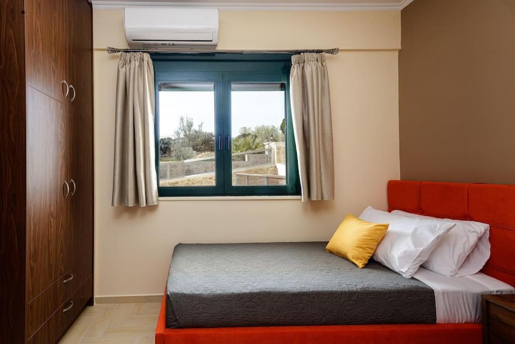דירות Tria Monastiria Galini House מראה חיצוני תמונה